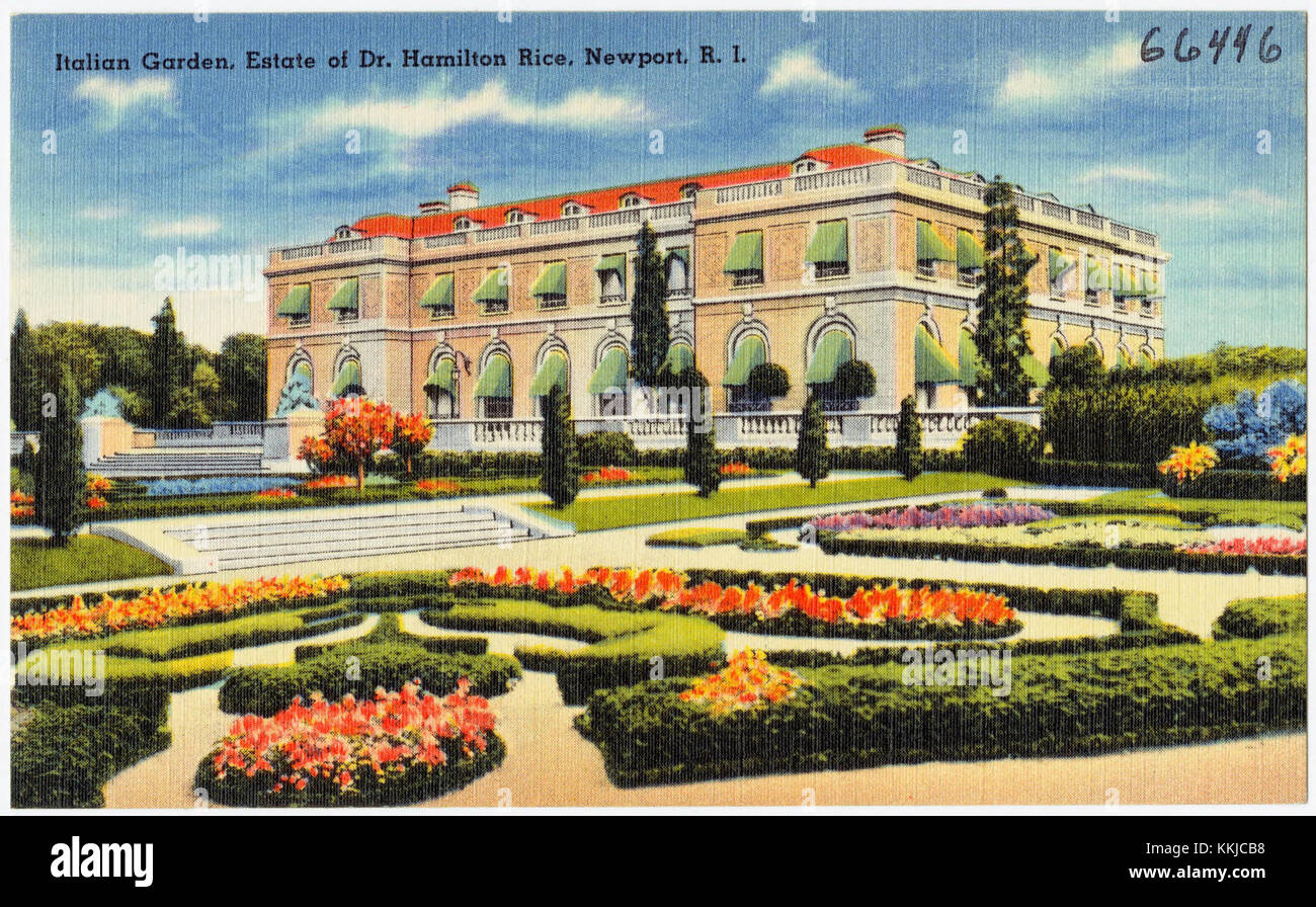 Il giardino all'italiana presso la tenuta del Dr. Hamilton Rice a Newport, Rhode Island, offre uno sguardo sul design dei giardini dei primi anni del XX secolo. Il giardino presenta un paesaggio formale con influenze di stile italiano. Foto Stock