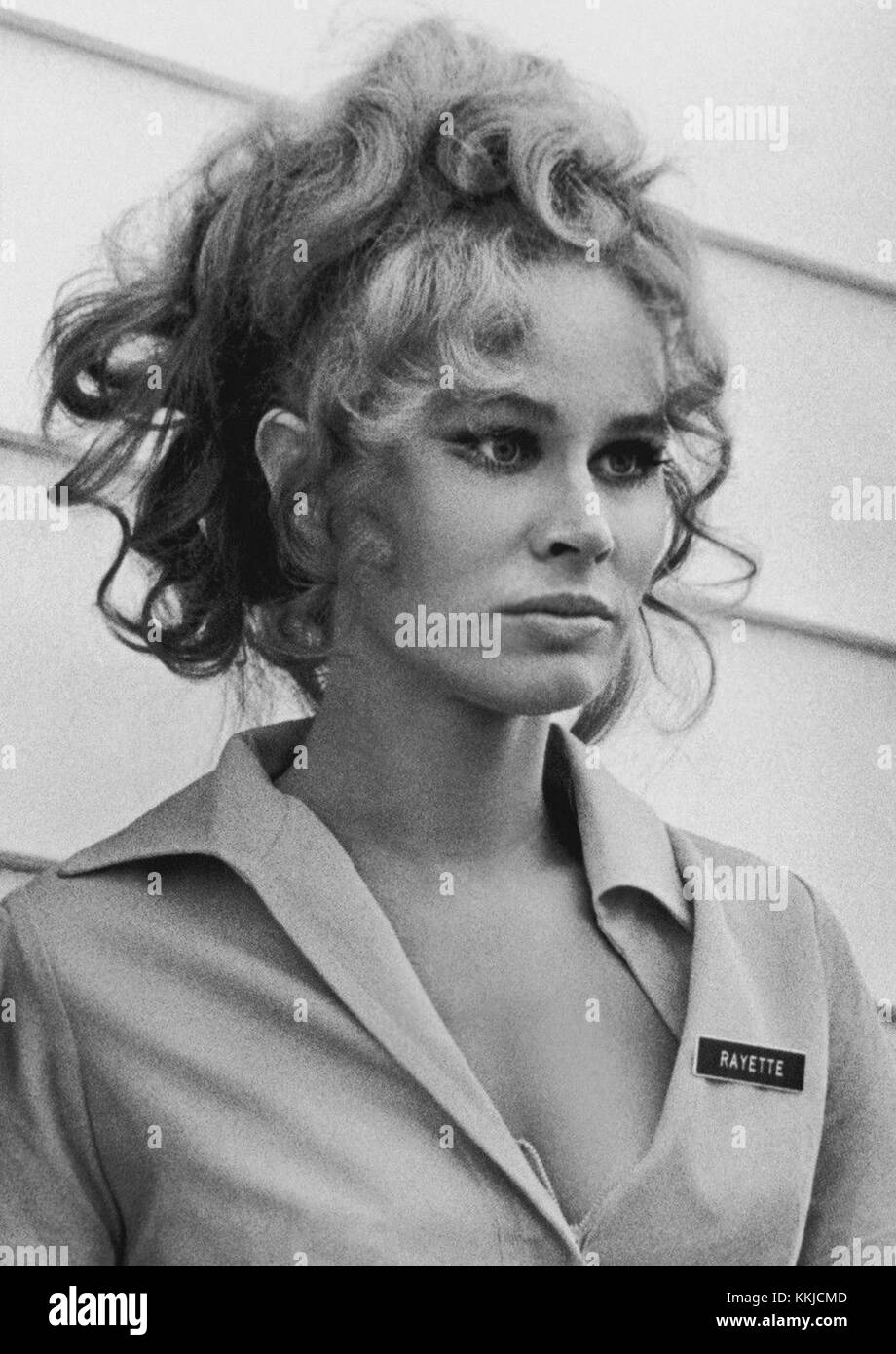 Karen Black ha recitato nel film del 1970 "Five Easy Pieces", dove ha interpretato Rayette, una cameriera coinvolta in una relazione travagliata con il personaggio di Jack Nicholson. Il film esplora le complesse emozioni umane e le lotte personali negli anni '1970 Foto Stock