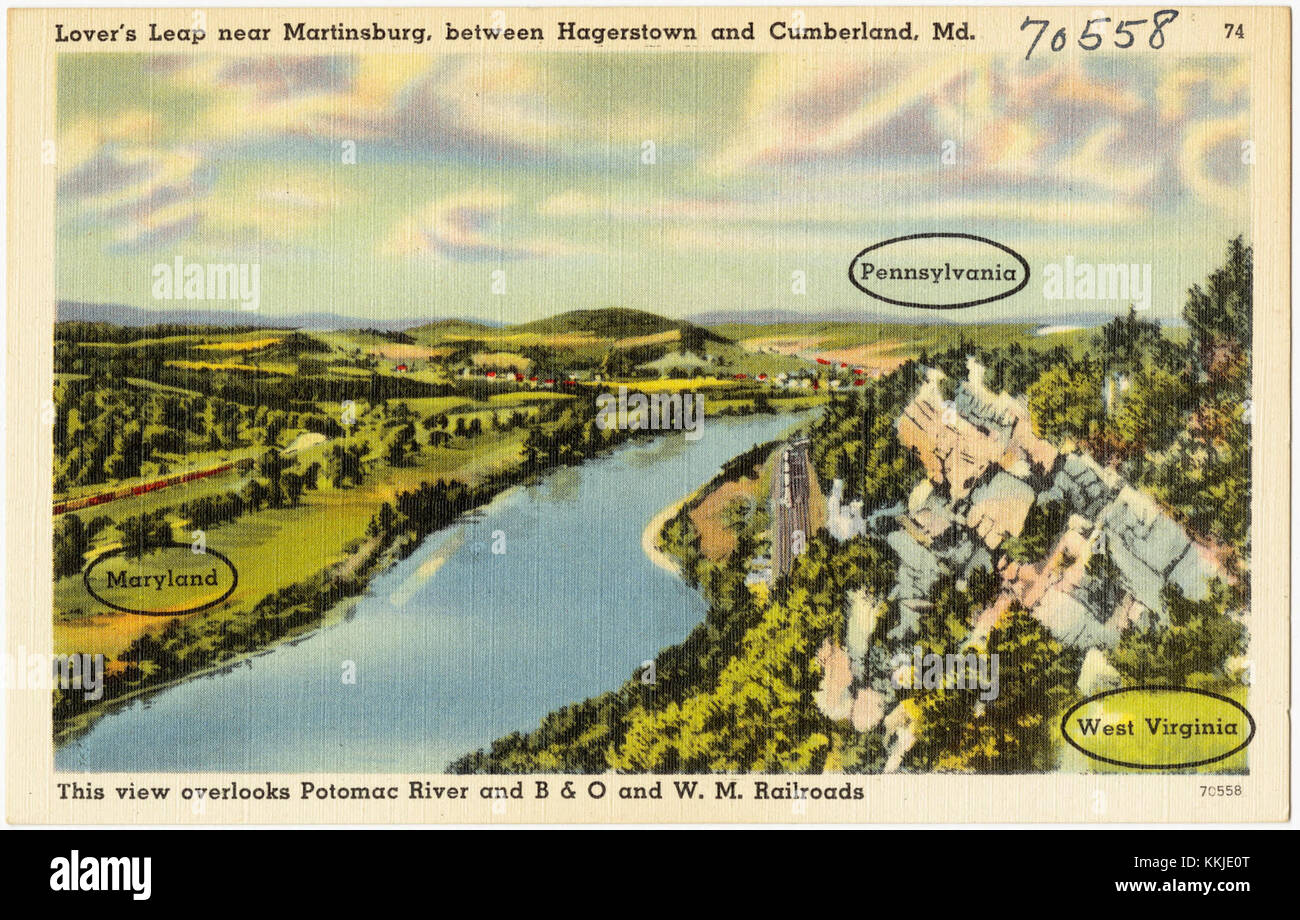 Lovers Leap, situato vicino a Martinsburg, nella Virginia Occidentale, offre una vista mozzafiato sul fiume Potomac e sulle principali ferrovie, tra cui la B&o e la WM Railroads. Questo luogo iconico è un famoso punto di riferimento panoramico. Foto Stock