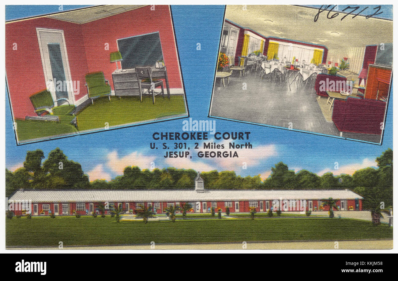 Cherokee Court si trova 3 km circa a nord di Jesup, Georgia, lungo l'autostrada US 301, e offre una vista su una piccola comunità vicino a una delle principali vie di trasporto. Foto Stock