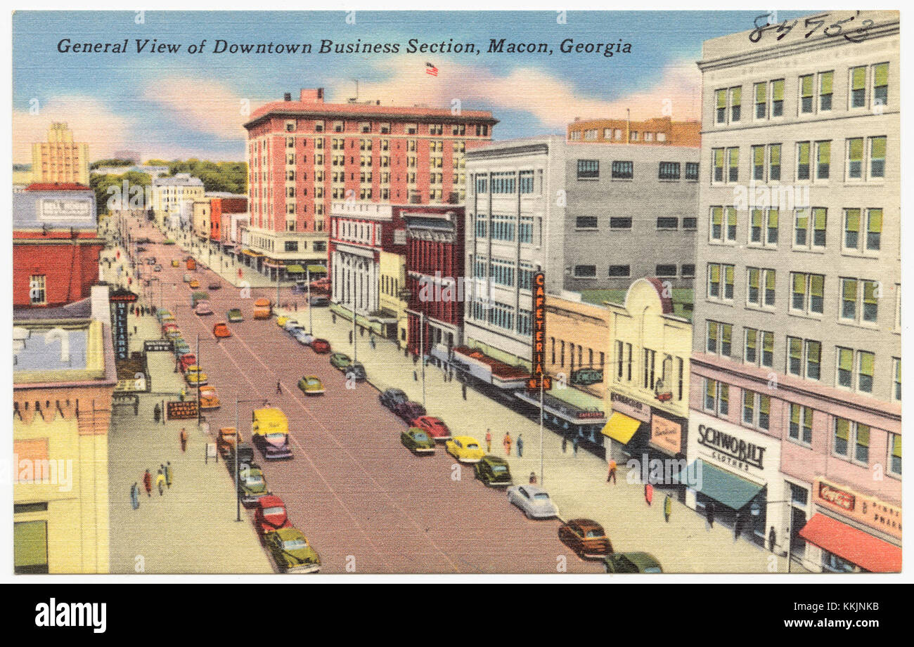 Una vista generale della sezione finanziaria del centro di Macon, Georgia, che cattura il cuore architettonico ed economico della città. Quest'area è sede di varie aziende, negozi locali e servizi. Foto Stock