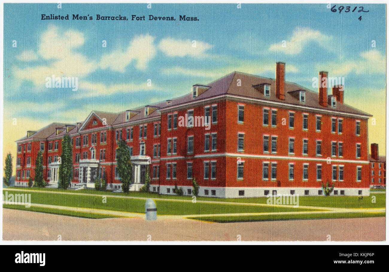 La caserma degli uomini di Fort Devens nel Massachusetts, originariamente costruita per il personale militare, è un edificio significativo che riflette la storia architettonica e militare del forte. Foto Stock