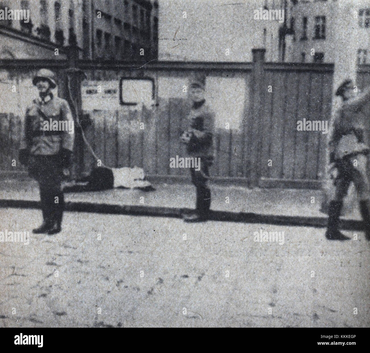 L'esecuzione di un sacerdote polacco a Kalisz avvenne durante l'occupazione nazista della Polonia. Rappresenta un capitolo oscuro nella storia della seconda guerra mondiale della Polonia e la persecuzione del clero durante questo periodo. Foto Stock