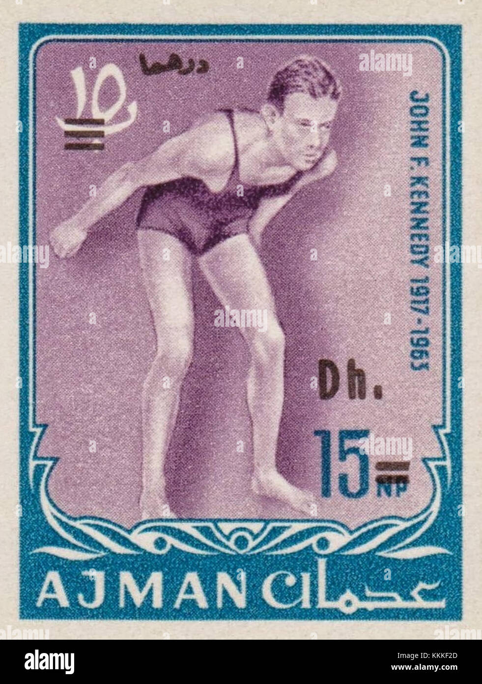 Il francobollo Ajman del 1964 con John F. Kennedy fu emesso per commemorare l'eredità del presidente americano, riflettendo lo scambio culturale e il riconoscimento internazionale durante la sua presidenza. Foto Stock