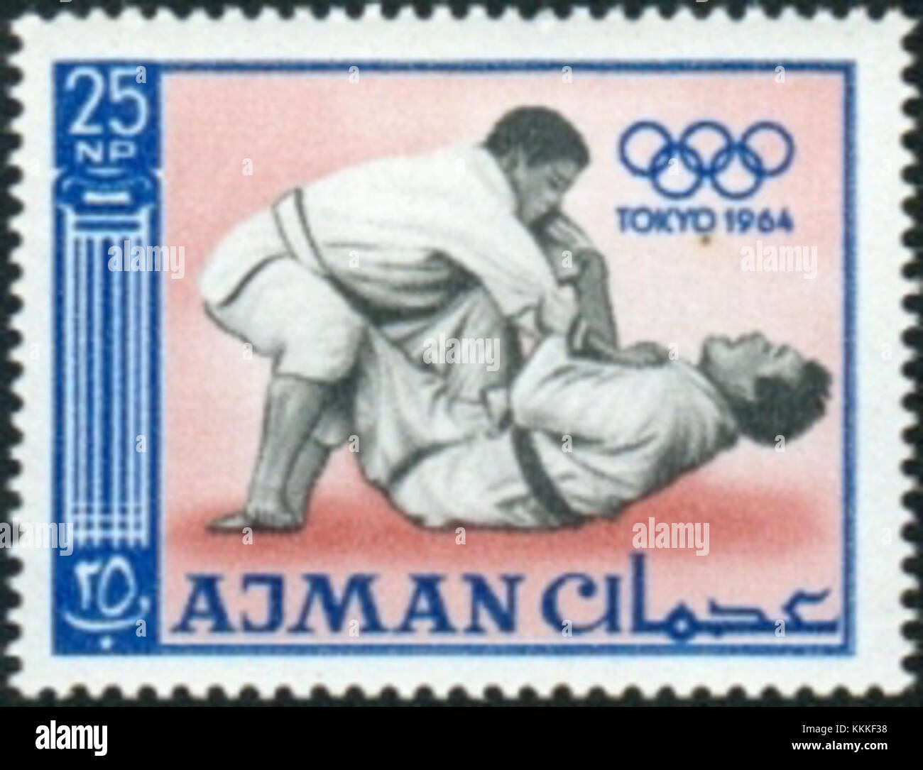 Un francobollo del 1965 di Ajman commemora le Olimpiadi di Tokyo, con judo. Questo francobollo mette in risalto il significato culturale e sportivo dei Giochi Olimpici durante gli anni '1960 Foto Stock