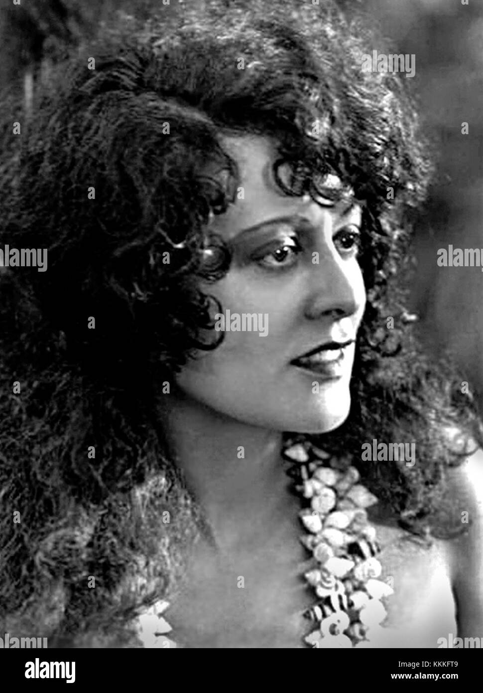 Lenore Ulric è stata un'attrice americana che ha ottenuto il riconoscimento all'inizio del XX secolo, vista qui in un ritratto del 1929 dalla sua carriera cinematografica. Foto Stock