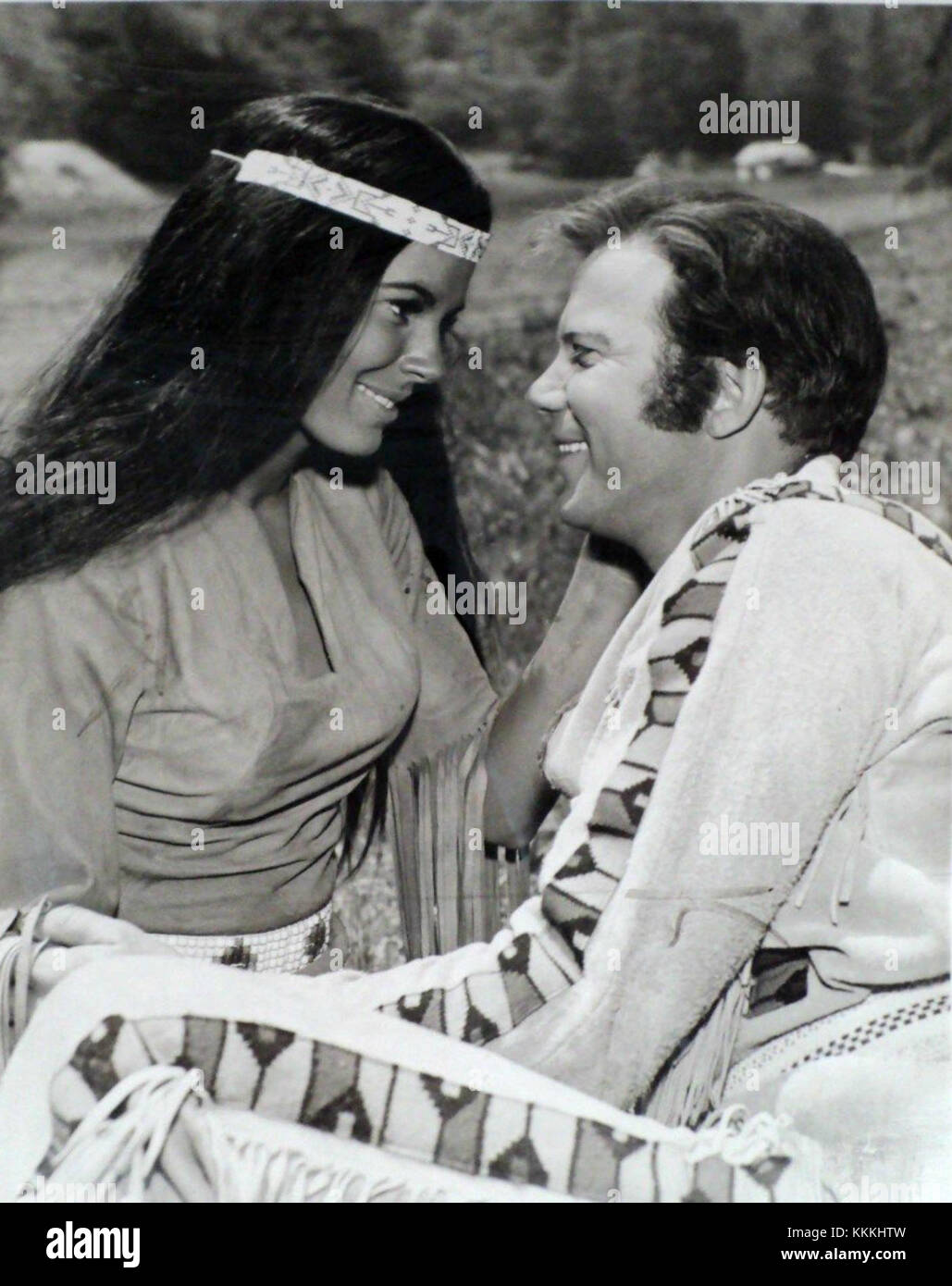 La sindrome del Paradiso si riferisce a una condizione o concetto in cui individui o gruppi sperimentano uno stato utopico idealizzato che è in ultima analisi insostenibile. Potrebbe essere citato negli studi culturali, psicologici o sociali. Foto Stock