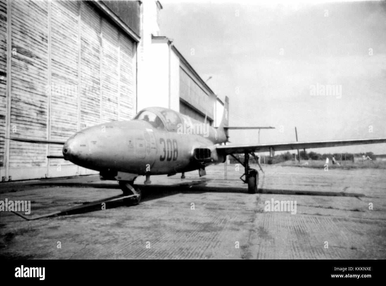 Il PZL TS-11 Iskra 308 è un velivolo da addestramento avanzato bimotore polacco. È stato utilizzato dall'aeronautica militare polacca e progettato per addestrare piloti per aerei da combattimento. Il TS-11 Iskra è in servizio dagli anni '1960 e ha svolto un ruolo chiave nell'addestramento degli aviatori militari. Foto Stock