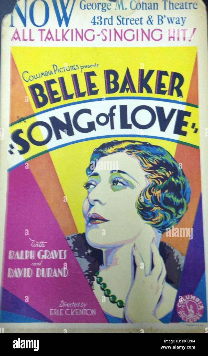 Un poster che promuove la "canzone dell'amore", probabilmente una produzione teatrale o un film, che mostra elementi visivi chiave relativi allo spettacolo. Foto Stock