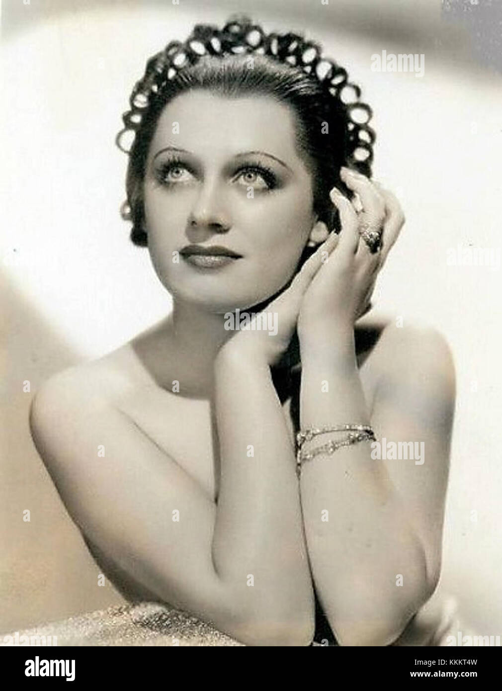 Maxine Reiner, un'attrice nota per il suo lavoro nel cinema e nella televisione, è presente in questa immagine pubblicitaria. La carriera di Reiner abbracciava diversi generi, e divenne famosa per la sua versatilità e le sue forti prestazioni a metà del XX secolo. Foto Stock