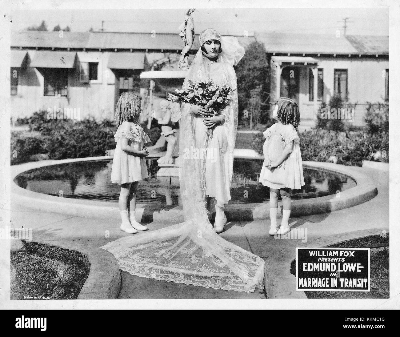 La carta della lobby per il film del 1938 "matrimonio in transito" mostra il materiale promozionale chiave per il film. Riflette lo stile cinematografico e i temi della fine degli anni '1930, con un'enfasi sulla commedia romantica. Foto Stock