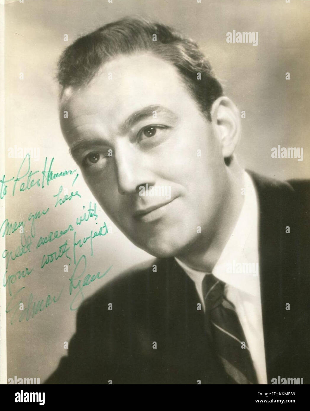 Edmon Ryan fu una figura notevole degli anni '1940, con contributi significativi nel suo campo. La sua influenza e il suo lavoro durante questo decennio contribuirono a plasmare la sua area di competenza e il paesaggio culturale del tempo. Foto Stock