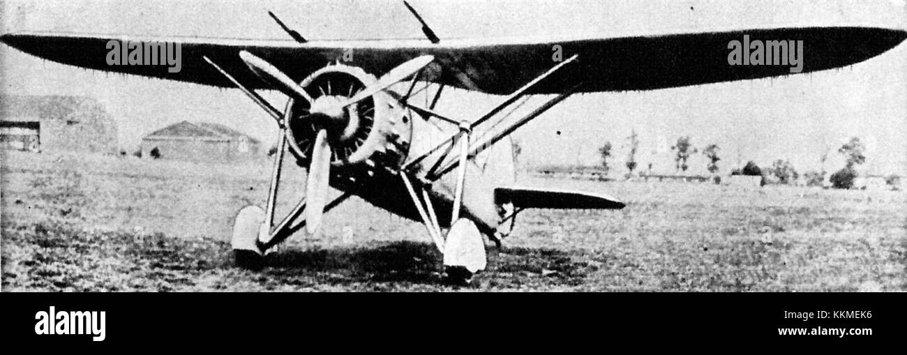 Il Dewoitine D.371 è un modello aeronautico francese, noto per il suo ruolo nella storia dell'aviazione. Rappresenta i progressi tecnici nella progettazione degli aeromobili e l'evoluzione dell'aviazione militare durante la sua era. Il Dewoitine D.371 faceva parte di una serie di aerei francesi che contribuirono allo sviluppo della tecnologia aeronautica. Foto Stock