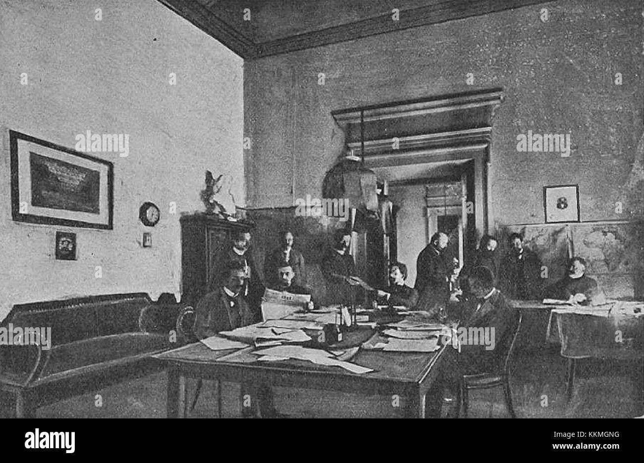 I redattori di Czas (1901) si riferisce alla redazione del giornale polacco Czas, che fu un'importante pubblicazione all'inizio del XX secolo in Polonia. Il team ha contribuito a plasmare il discorso pubblico durante questo periodo. Foto Stock