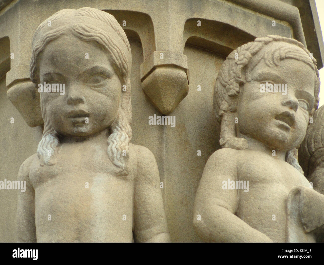 La fontana di Edmond Amateis a Mellon Park, Pittsburgh, è una notevole installazione artistica pubblica. Progettata da Amateis, la fontana presenta sculture eleganti e acqua corrente, contribuendo a creare l'atmosfera tranquilla dell'parkâ e fungendo da punto di riferimento nel design del parco. Foto Stock