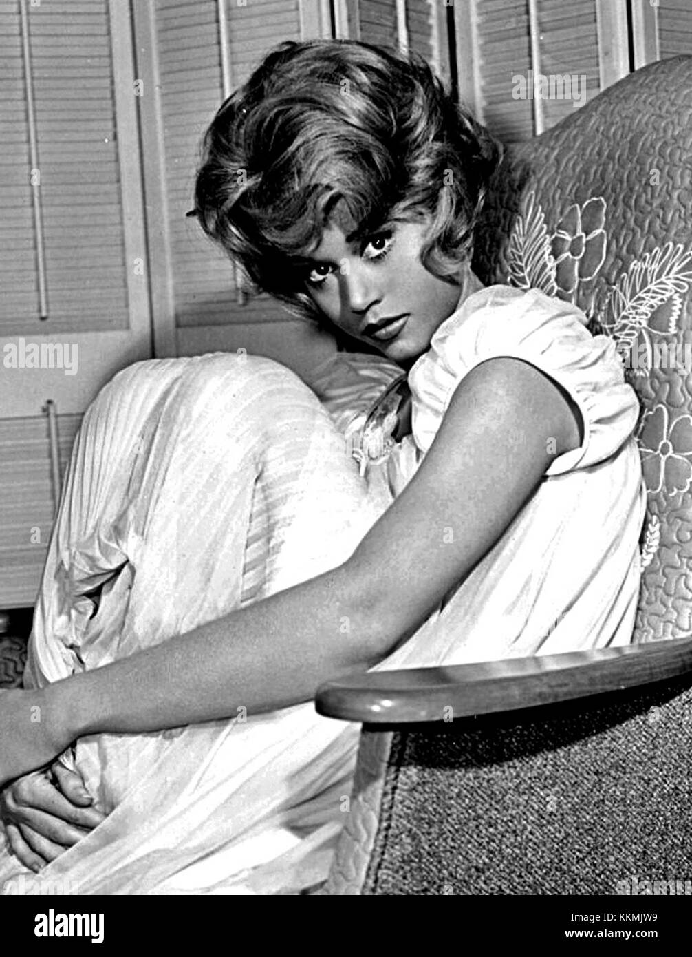 Una fotografia promozionale dell'attrice Jane fonda del 1962, che cattura i suoi primi giorni di carriera. Nota per i suoi ruoli iconici a Hollywood, questa immagine rappresenta un periodo della sua ascesa alla fama. Foto Stock