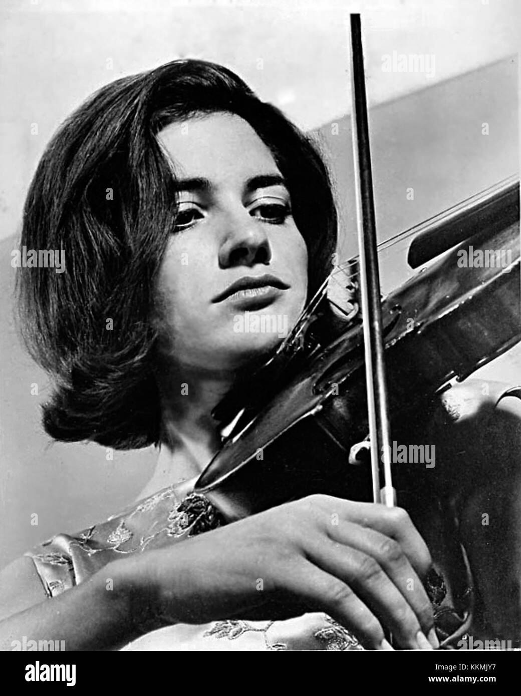 Edith Peinemann era una rinomata violinista, nota per le sue esibizioni di musica classica. I suoi contributi alla musica e la sua abilità come violinista erano molto apprezzati nella comunità della musica classica. Foto Stock