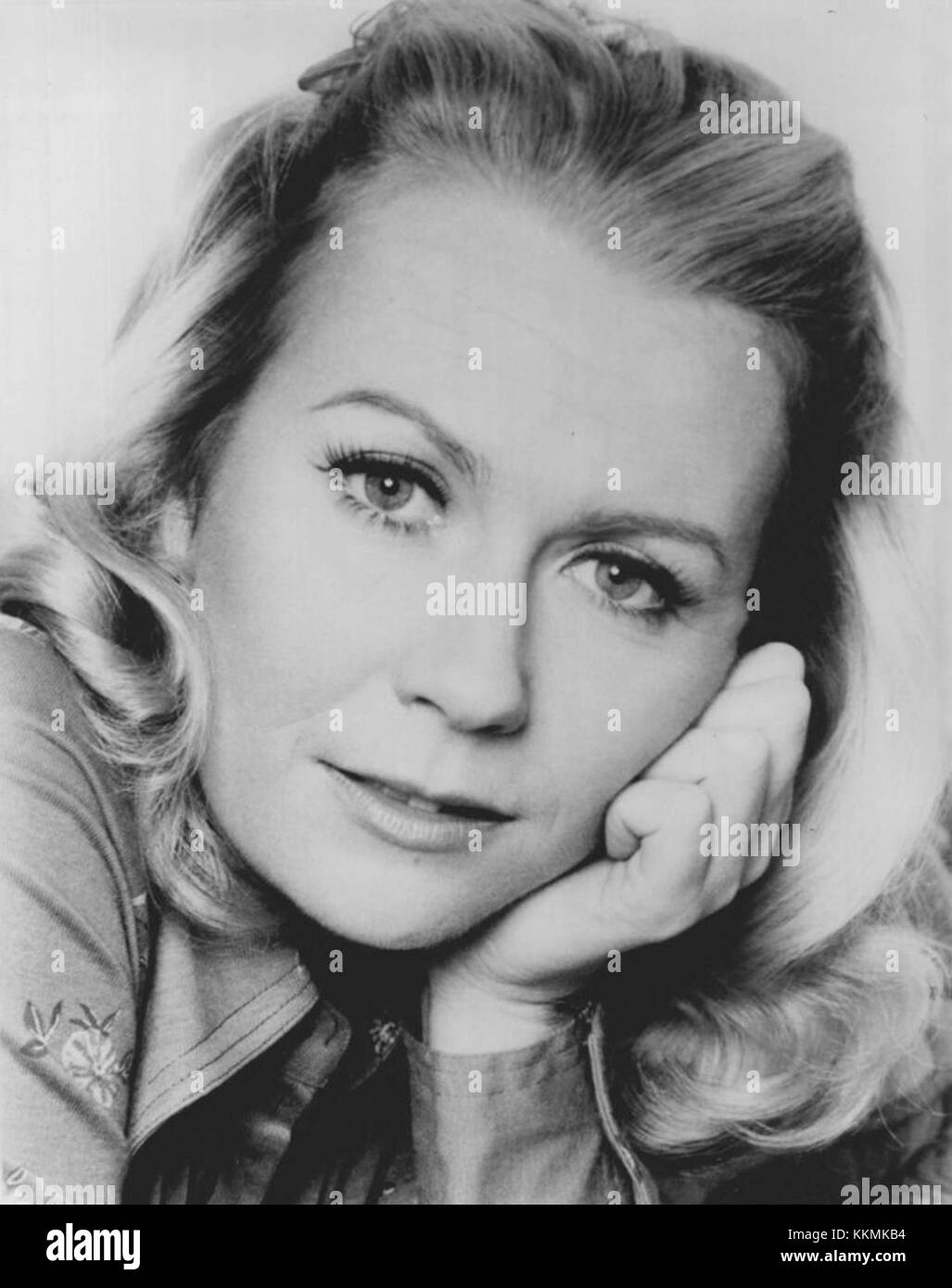 Juliet Mills, una rinomata attrice britannica, è guest-star nello show televisivo del 1974 *Harry o*. La sua apparizione è notevole per l'aggiunta alla tensione drammatica dello show, con protagonista David Janssen. Foto Stock