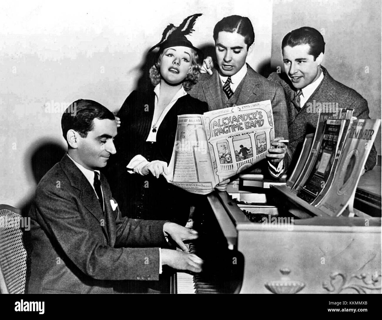 Irving Berlin, un influente compositore americano, contribuì allo sviluppo della musica Ragtime, una prima forma di jazz, caratterizzata da ritmi sincopati e melodie vivaci. Foto Stock