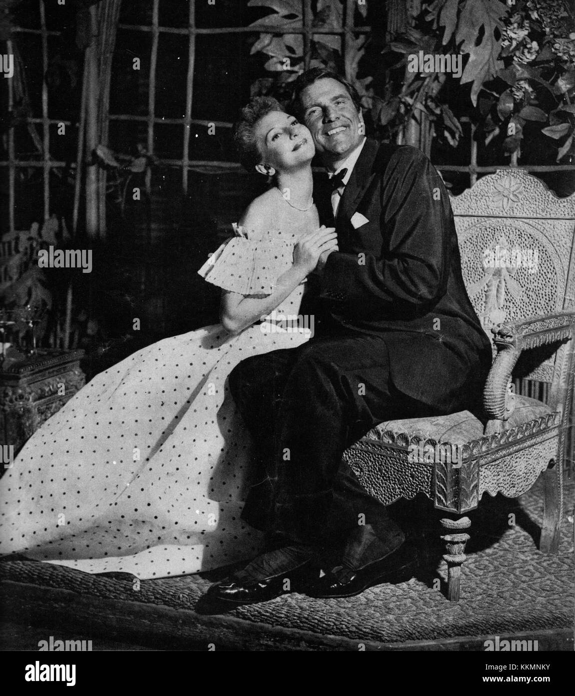 Il Pacifico meridionale di Martin Middleton è una rappresentazione fotografica o artistica della regione del Pacifico meridionale, che cattura i suoi paesaggi, la sua cultura e la sua gente. Il lavoro mette in evidenza la bellezza unica e la diversità ecologica delle isole e degli oceani circostanti. Foto Stock