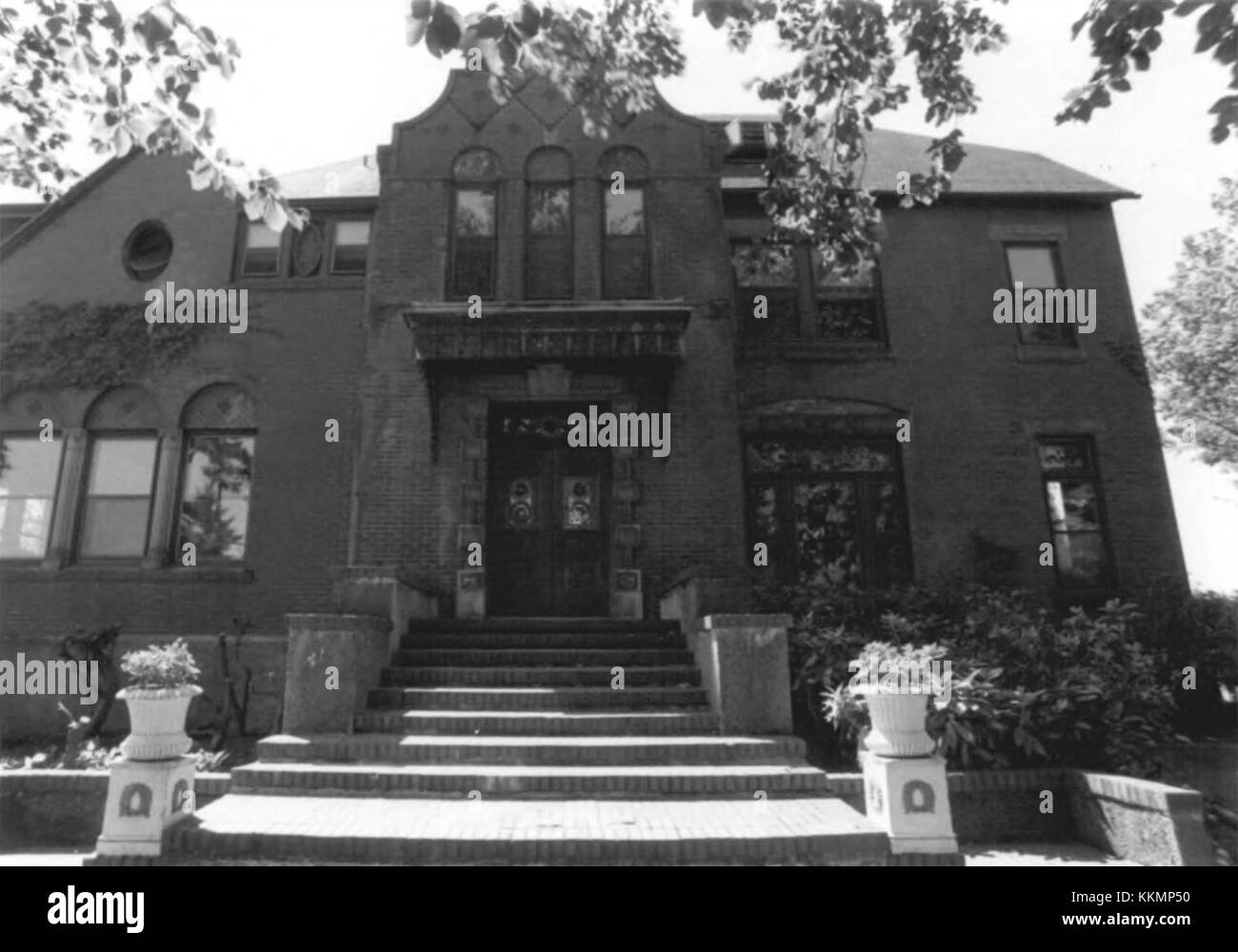 La Markle-Pittock House di Portland, Oregon, è stata fotografata nel 1984. L'immagine mette in risalto l'architettura della casa storica, che riflette il suo stile vittoriano e la posizione di rilievo nella storia della città. Foto Stock