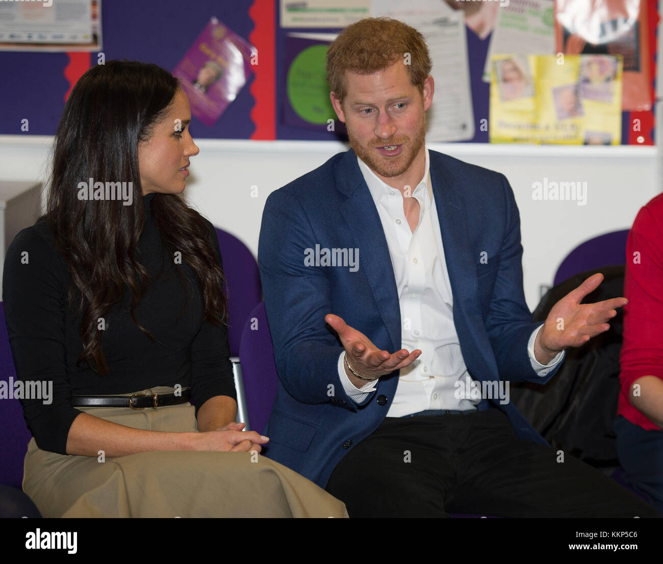 Il principe Harry e Meghan Markle durante una visita a Nottingham Academy di Nottingham, sul loro primo impegno ufficiale insieme. Foto Stock