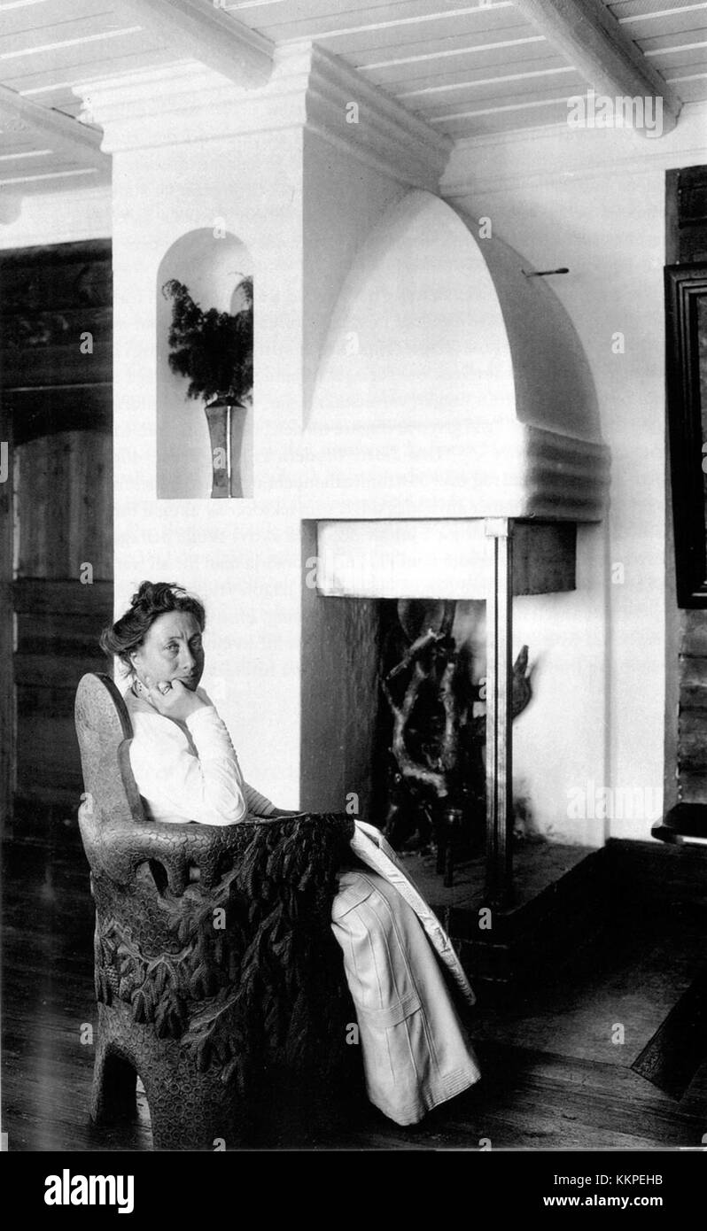 Una fotografia del 1905 di Eva Bonnier, una fotografa svedese nota per aver catturato la vita e la cultura della Svezia all'inizio del XX secolo. L'immagine riflette il suo stile e il suo approccio artistico alla documentazione della società svedese. Foto Stock