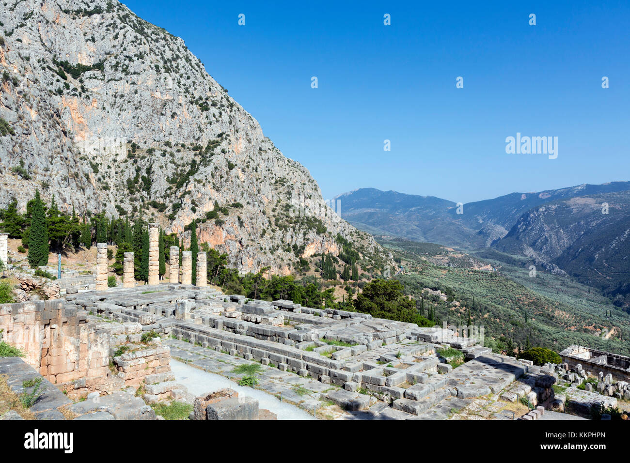 Vista sul Tempio di Apollo a Delfi, Grecia Foto Stock
