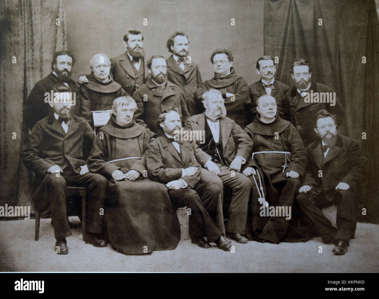 Profesorski zbor, che si traduce in "Faculty Club" in inglese, è un termine usato in alcuni paesi slavi per indicare un raduno o un'associazione di professori universitari, spesso utilizzato come centro sociale e professionale all'interno delle istituzioni accademiche. Foto Stock