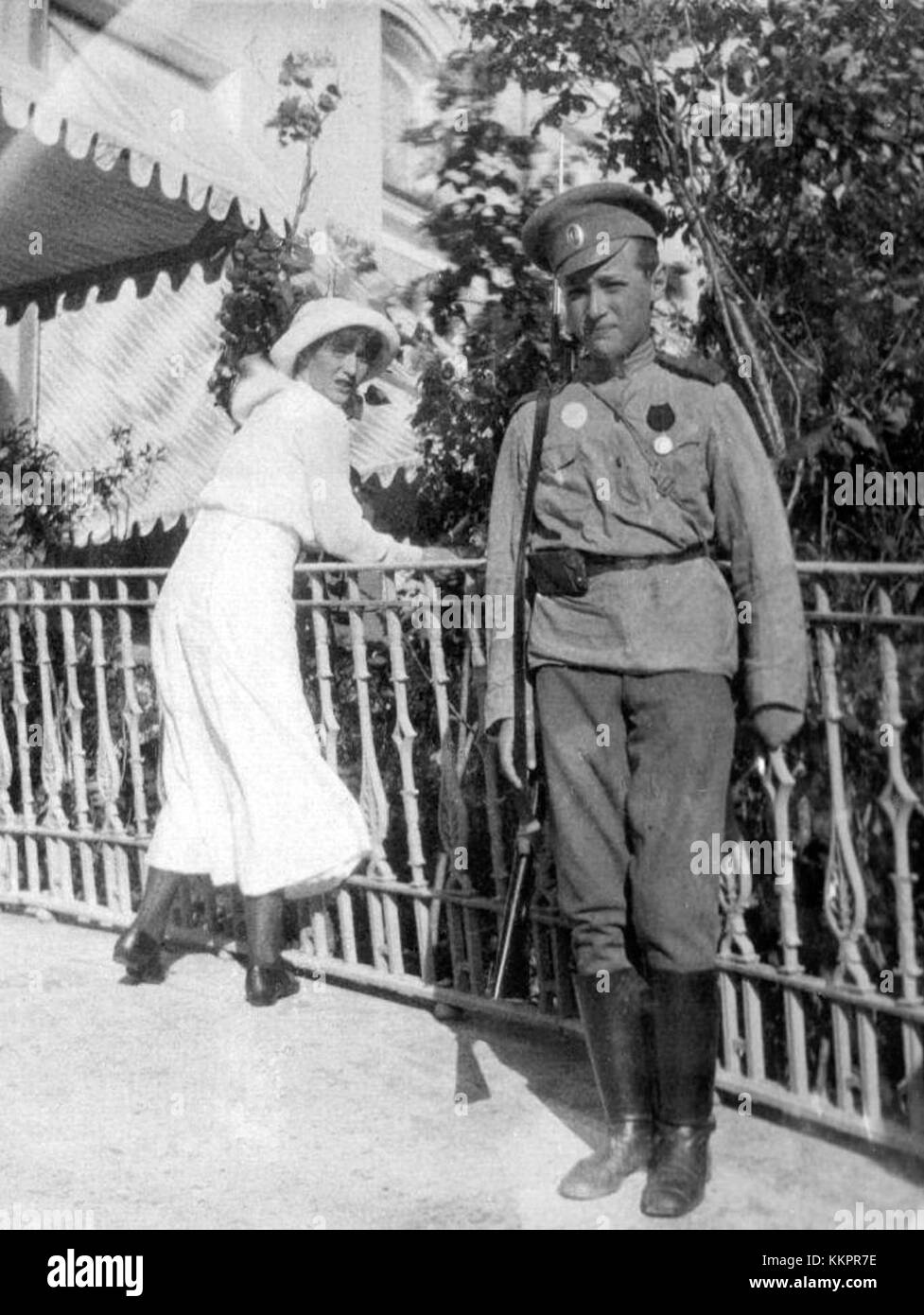 Anastasia Nikolaevna Romanov, la figlia più giovane dello zar Nicola II, è raffigurata con suo fratello Alexei. Entrambi i fratelli furono tragicamente uccisi durante la rivoluzione russa del 1917. Foto Stock