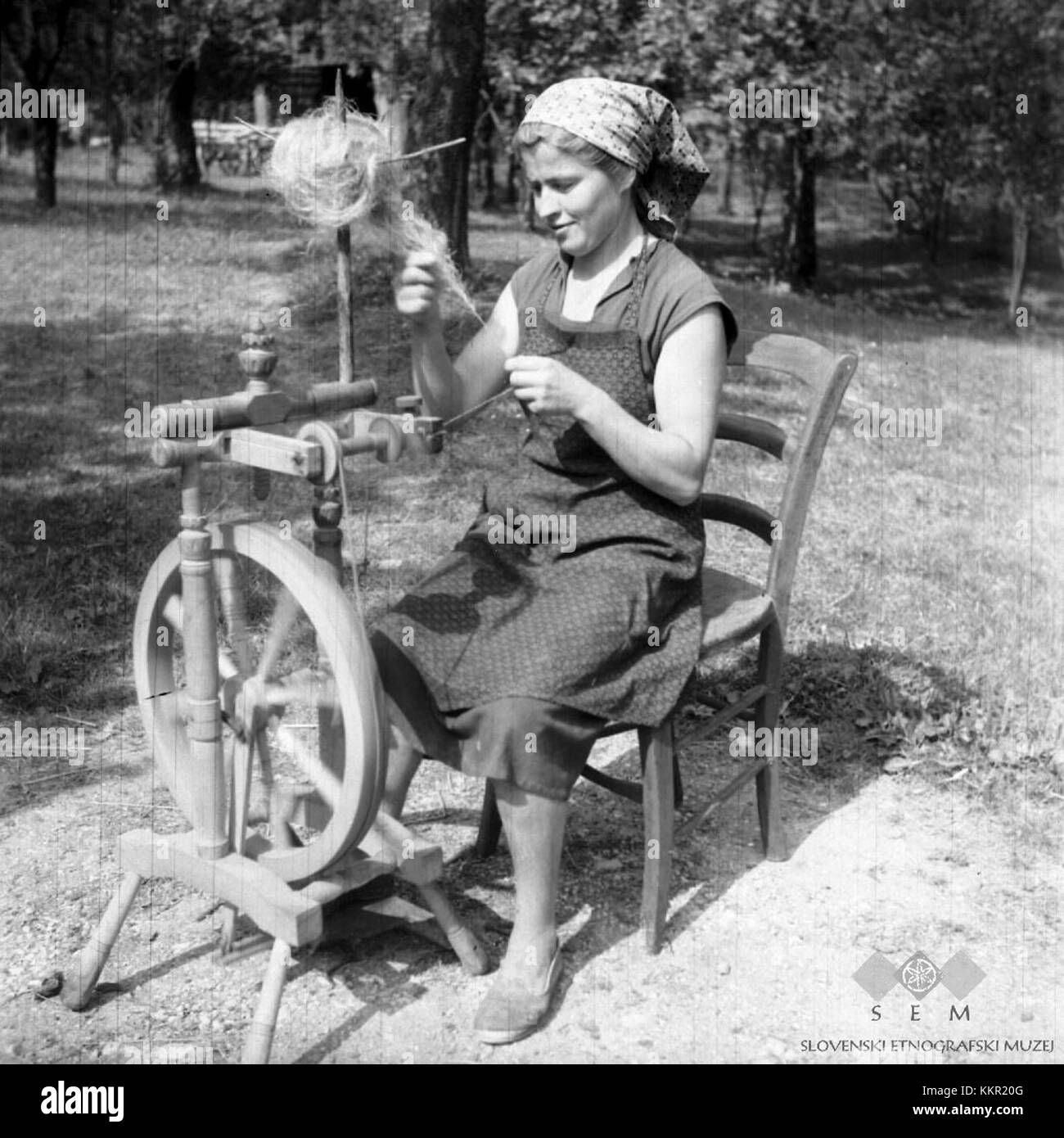 "Prede, Studeno 1962" è una fotografia o un'opera storica del 1962, probabilmente raffigurante una scena o un evento importante di quell'anno nella regione di Studeno. Cattura elementi culturali o storici del tempo. Foto Stock
