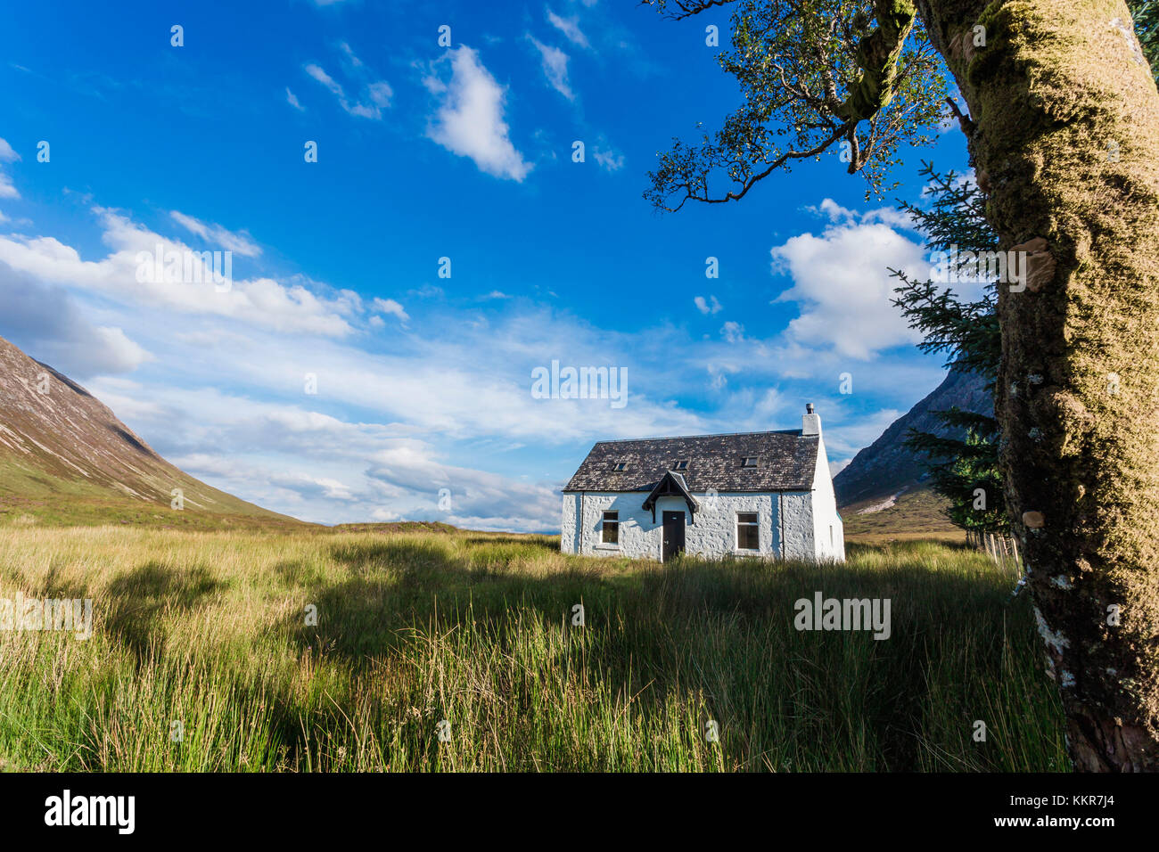 Una cartolina cottage a Glencoe, Scotland, Regno Unito Foto Stock