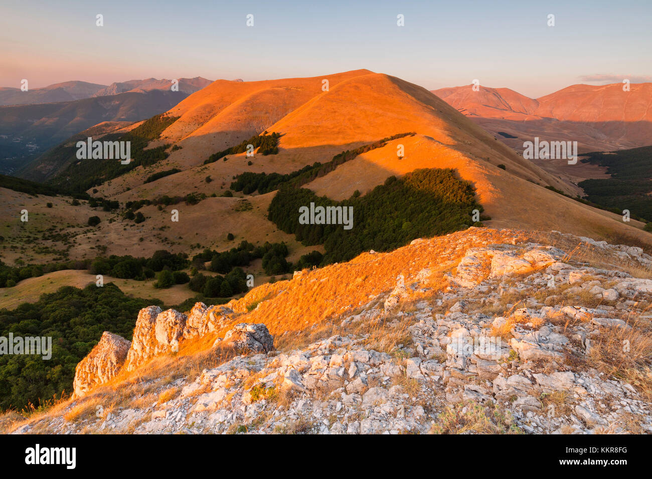 L'Europa, Italia, Marche, Macerata, distretto Appennino Centrale . Monte Lieto al tramonto Foto Stock