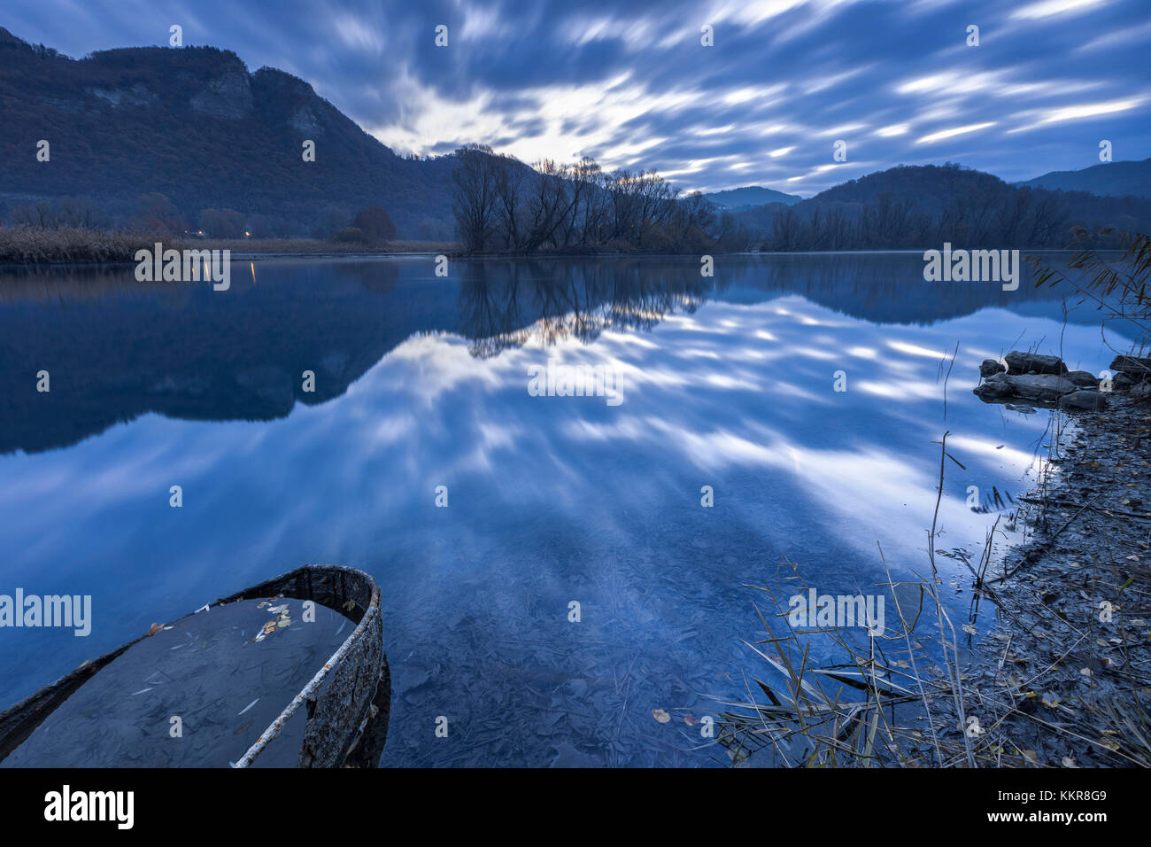 Alba sul fiume Adda, airuno, Parco Adda nord, in provincia di Lecco, brianza, Lombardia, Italia, Europa Foto Stock