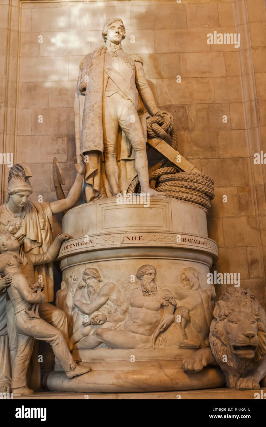 Inghilterra, Londra, San Paolo cattedrale, Horatio Nelson statua commemorativa Foto Stock