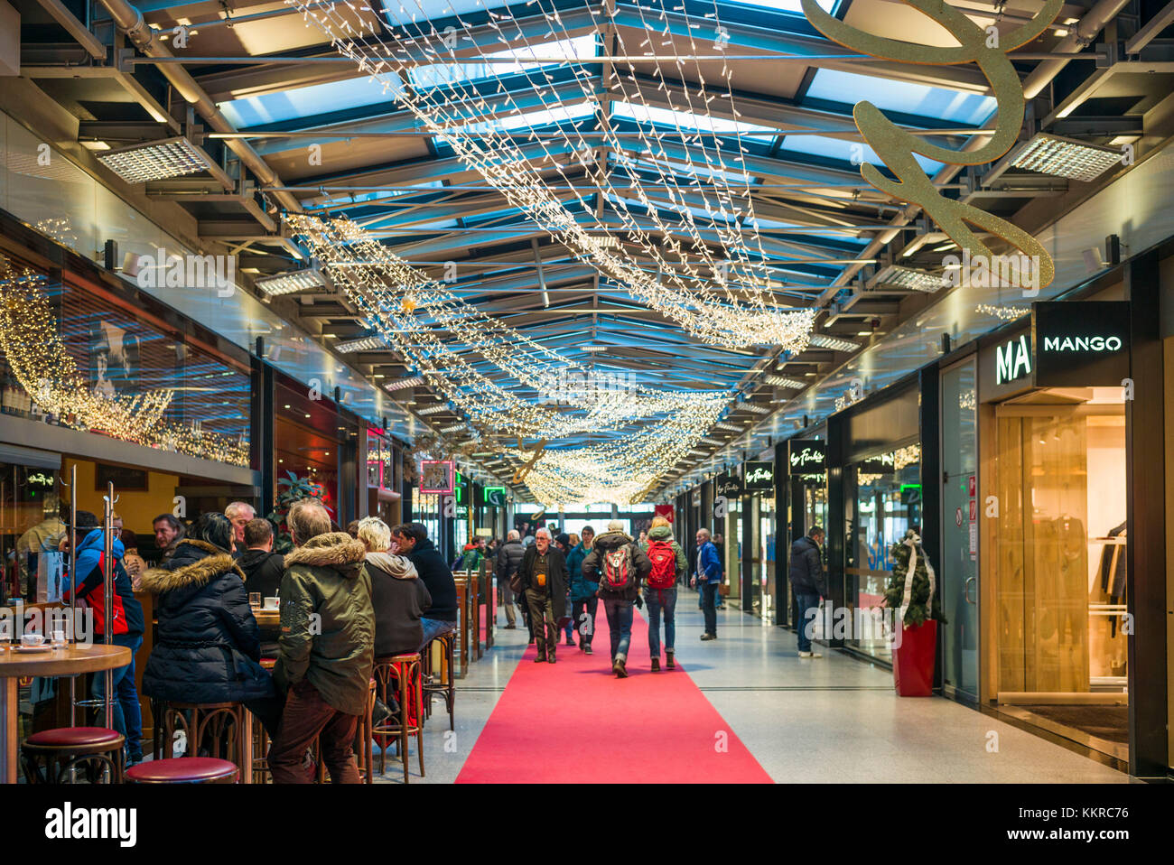 Austria, Tirolo, Innsbruck, rathaus gallerie shopping centre, interno Foto Stock