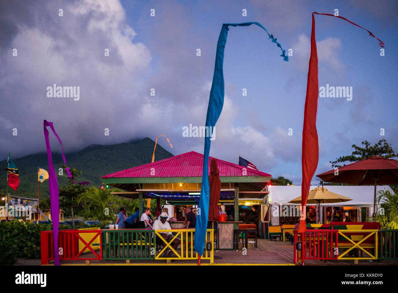 Saint Kitts e Nevis, Nevis, Pinneys Beach, Sunshine's Bar Foto Stock