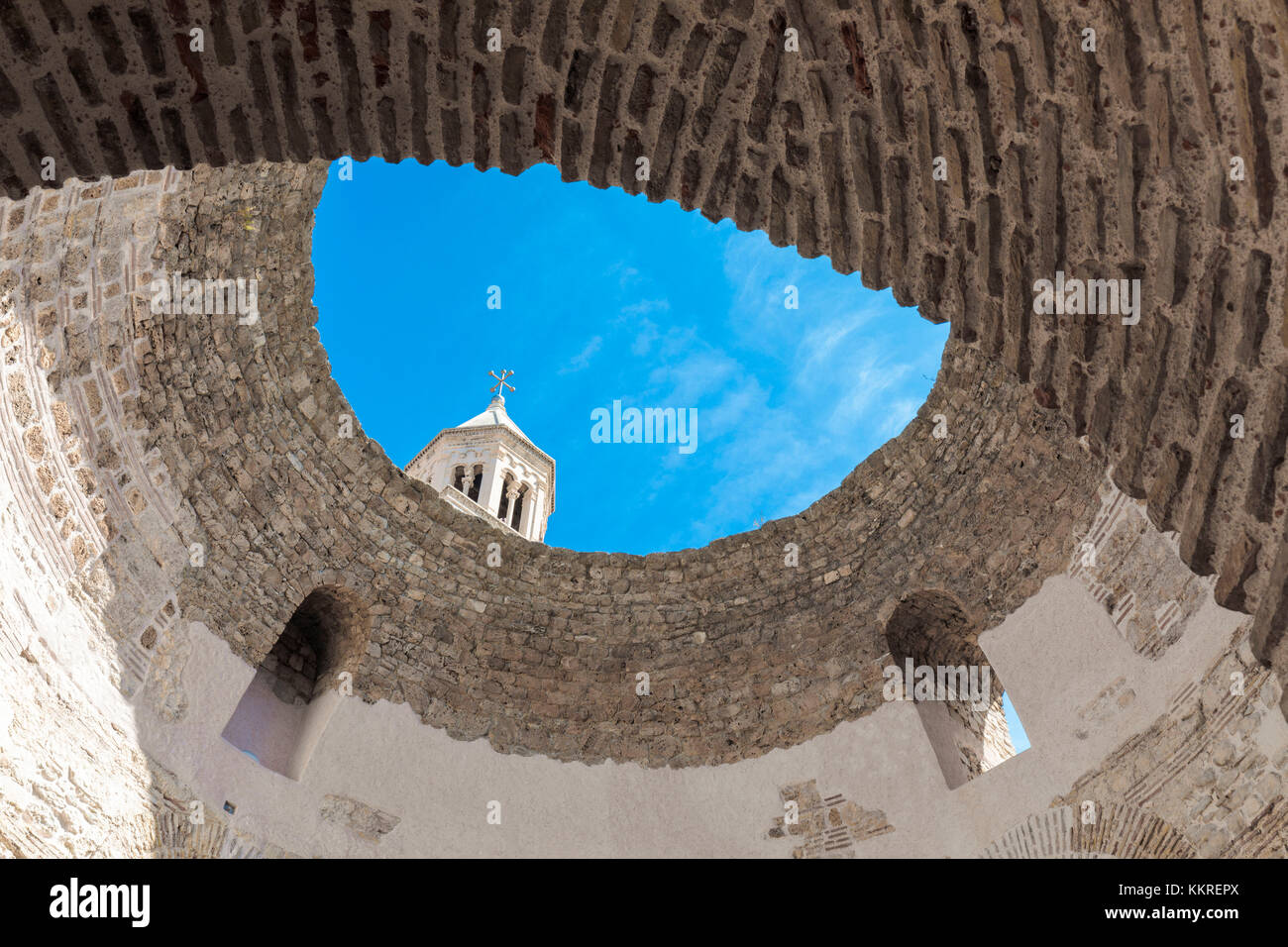 Il vestibolo romano del Palazzo di Diocleziano a Spalato, Dalmazia, Croazia Foto Stock