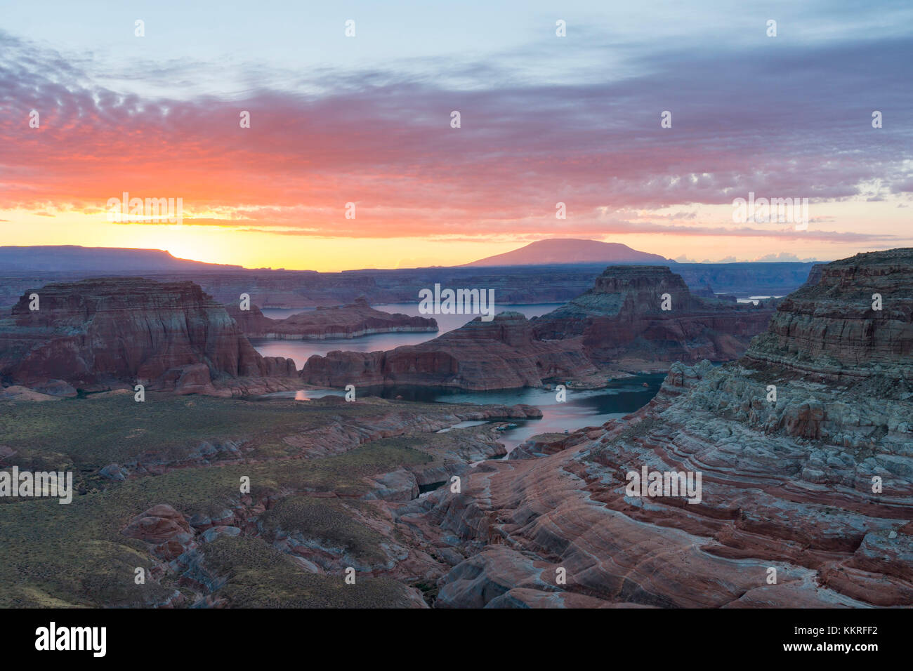 Sunrise al punto alstrom, Lake Powell, Glen Canyon National Recreation Area, pagina, tra Arizona e Utah, Stati Uniti d'America Foto Stock
