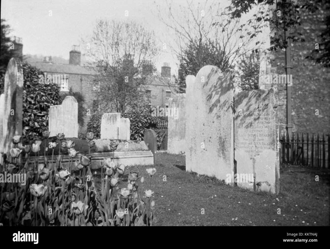 Dover, una città nel Regno Unito, è conosciuta per i suoi siti storici e i suoi monumenti. Questo riferimento KMB mette in evidenza il suo significato culturale e architettonico nel contesto britannico. Foto Stock