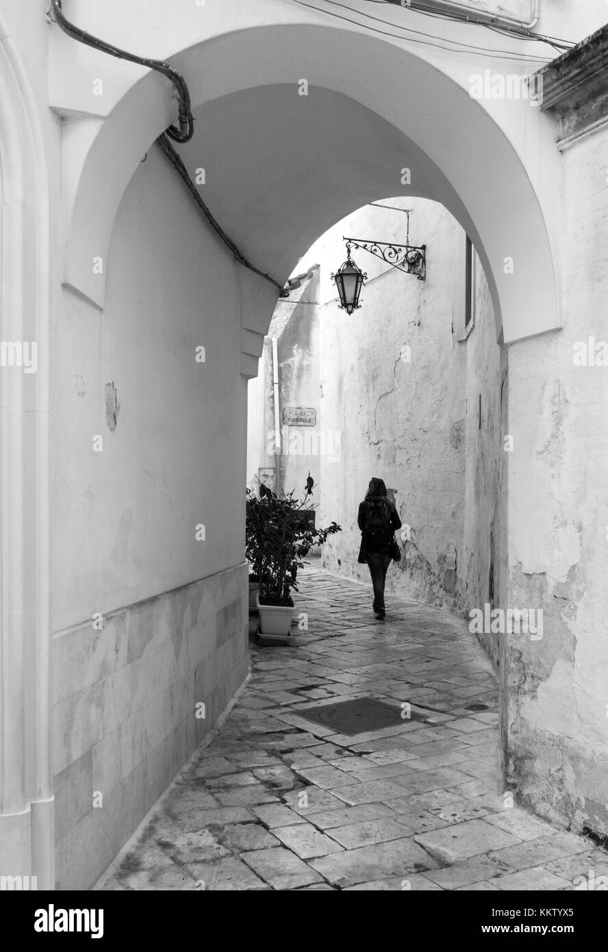 Martina Franca, Italia - l'elegante centro storico di una città bianca in provincia di Taranto, Puglia, Italia meridionale. Foto Stock