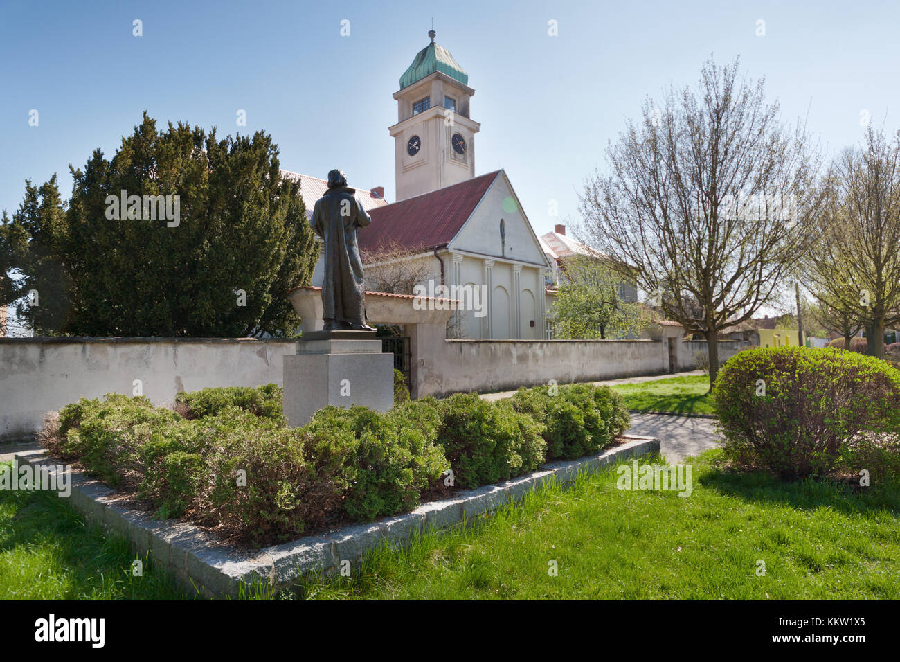 kubistický kostel Mistra Jana Husa z 1918 (arco. Oldřich Liska), Pečky, Ceska republika / cubista Maestro Jan Hus chiesa, città Pecky, repubblica Ceca Foto Stock