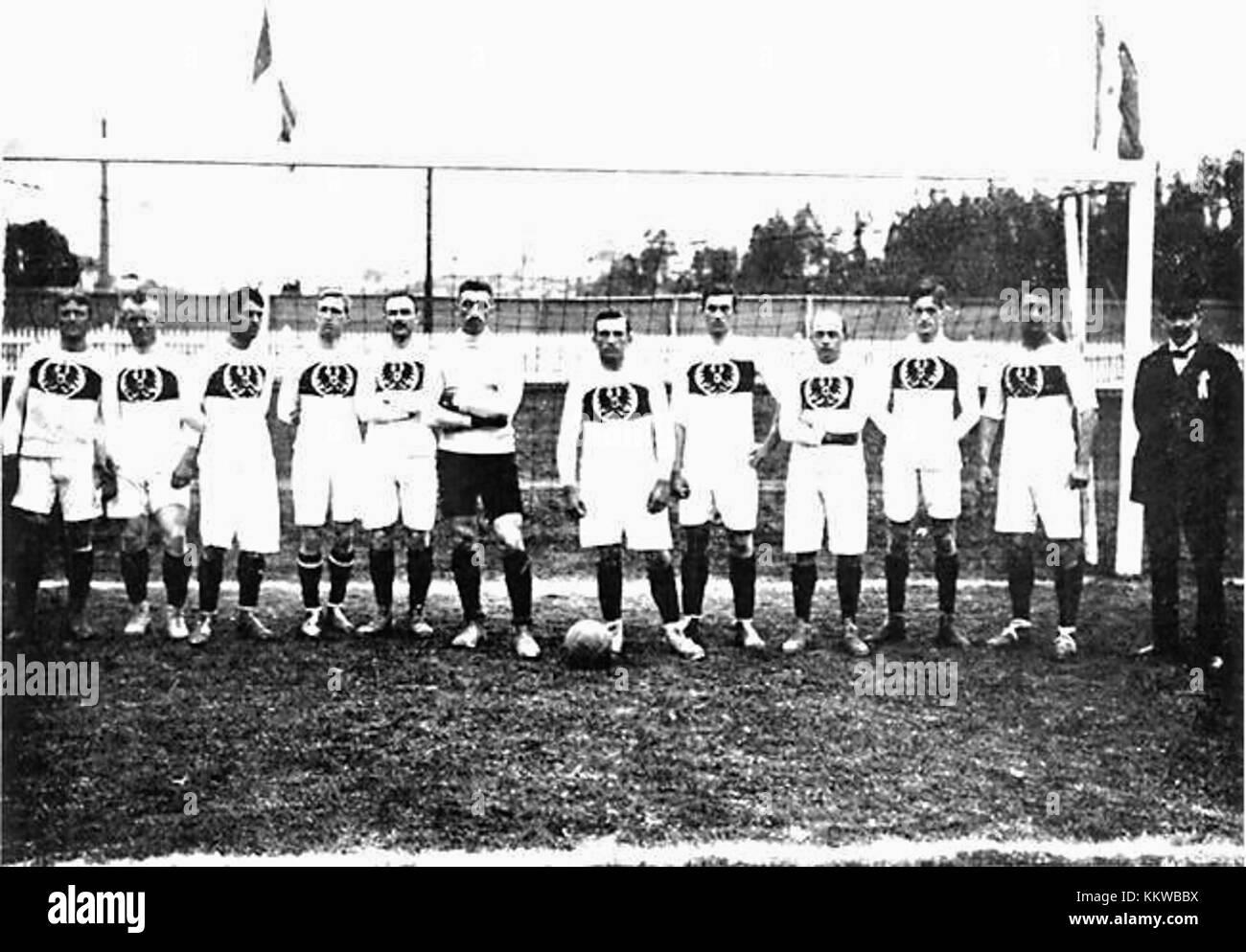 La squadra tedesca alle Olimpiadi estive del 1912 ha partecipato al torneo di calcio, mostrando talenti calcistici all'inizio del XX secolo. Foto Stock