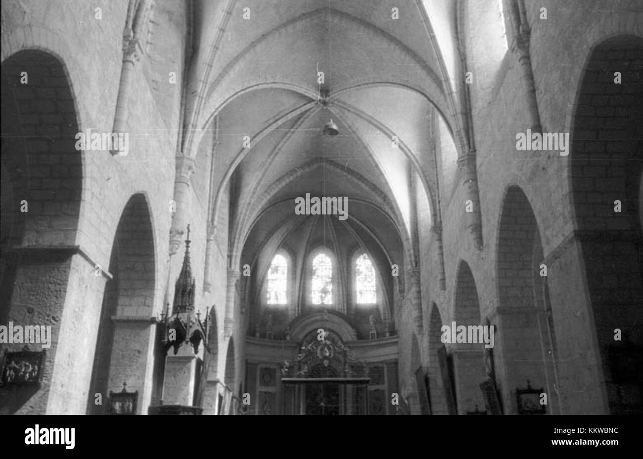 Chateaudun è una città francese con un significato storico. La collezione KMB presenta manufatti provenienti da questa regione, compresi oggetti religiosi e culturali che riflettono il suo ricco patrimonio culturale. Foto Stock