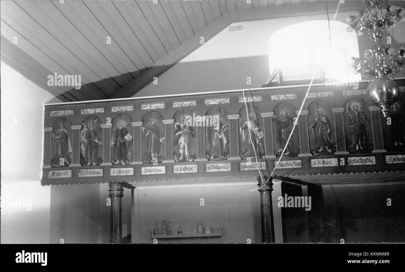 Fullestads Church, situata in Svezia, è un esempio di architettura tradizionale scandinava. La chiesa è caratterizzata da un design e da una lavorazione artigianale intricati, che riflettono il patrimonio religioso e architettonico dell'regionÂ. Foto Stock