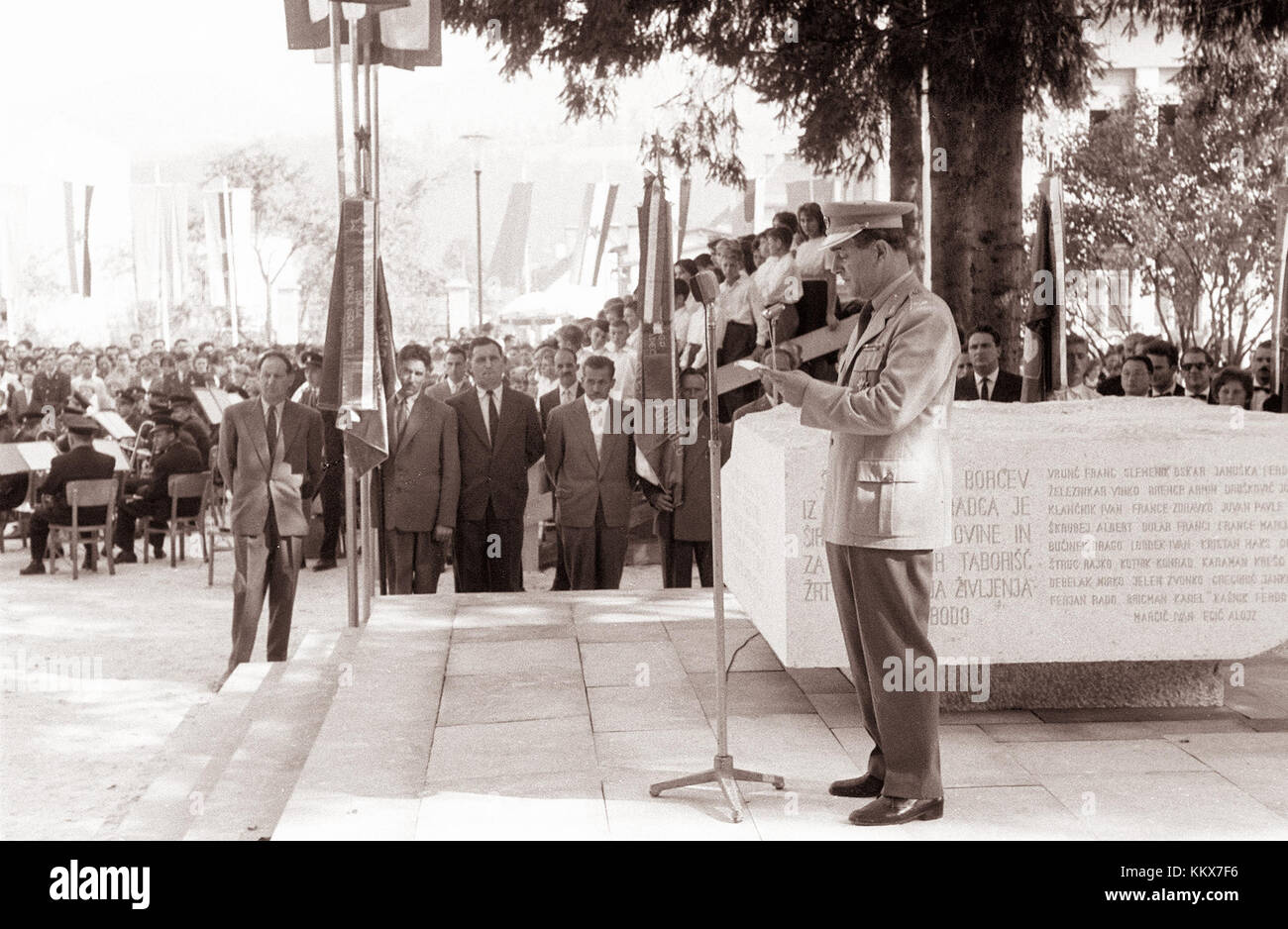I festeggiamenti per il ventesimo anniversario della rivolta in Slovenj Gradec nel 1961. Questo evento storico è commemorato ogni anno in Slovenia per onorare la resistenza contro l'occupazione straniera durante la seconda guerra mondiale Foto Stock