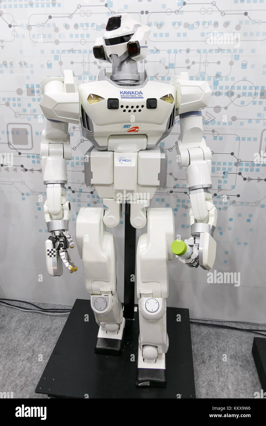 Tokyo, Giappone. 2° dic, 2017. un robot umanoide hrp-3 sul display durante il robot international exhibition 2017 a Tokyo Big Sight il 2 dicembre 2017 a Tokyo, in Giappone. la mostra annuale introduce nuovi robot e attrezzature ad alta tecnologia e corre dal 29 novembre fino al 2 dicembre. Credito: rodrigo reyes marin/aflo/alamy live news Foto Stock