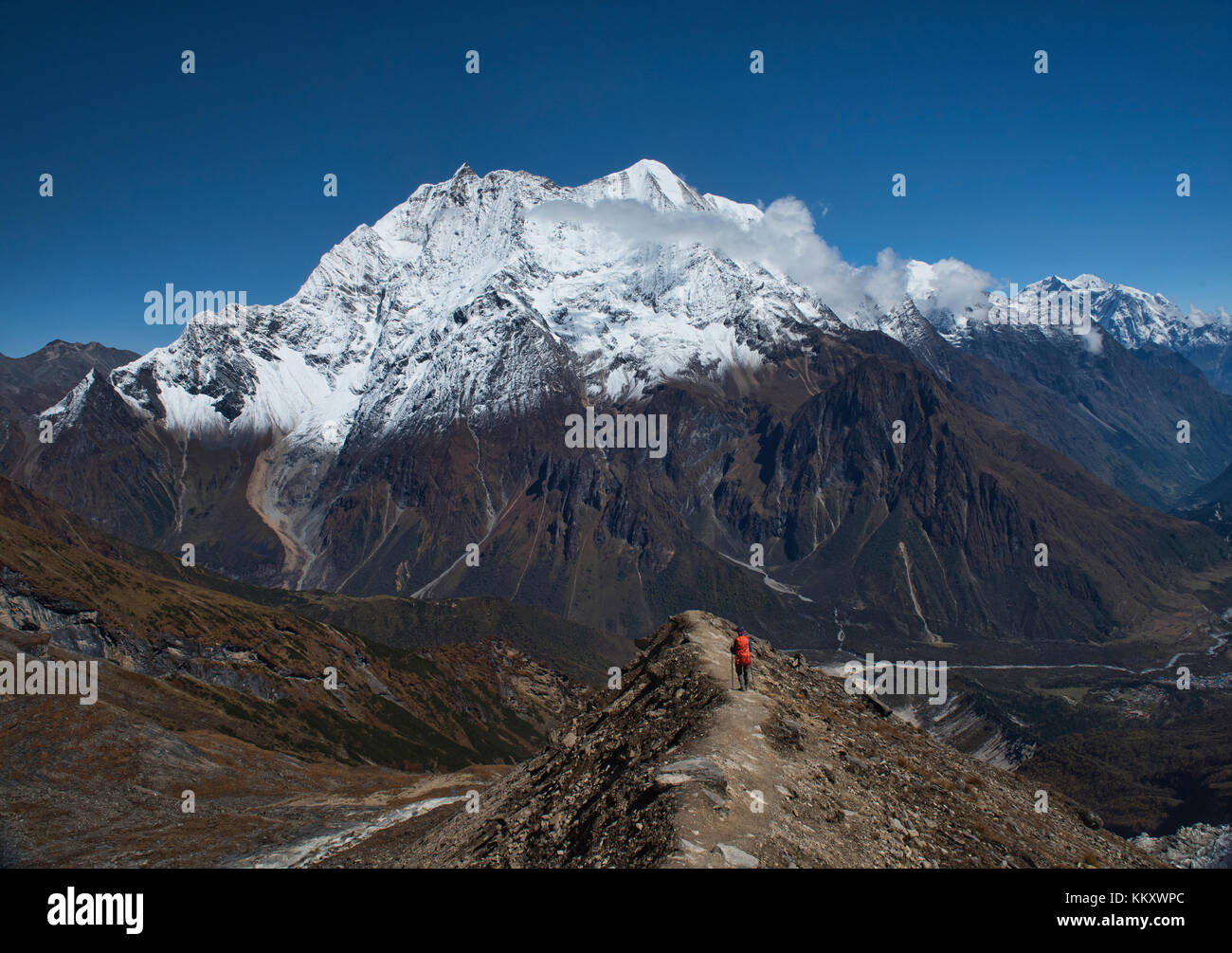 La vista di kutang himal da basecamp manaslu sul circuito di manaslu trail, Nepal Foto Stock