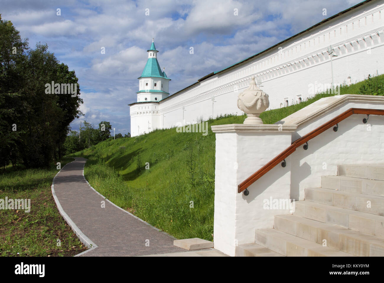 La fortezza di parete del nuovo monastero di Gerusalemme in Istria, regione di Mosca Russia. Foto Stock