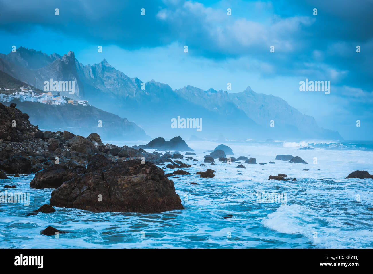 Bel tramonto oltre oceano Atlantico Tenerife Island Foto Stock